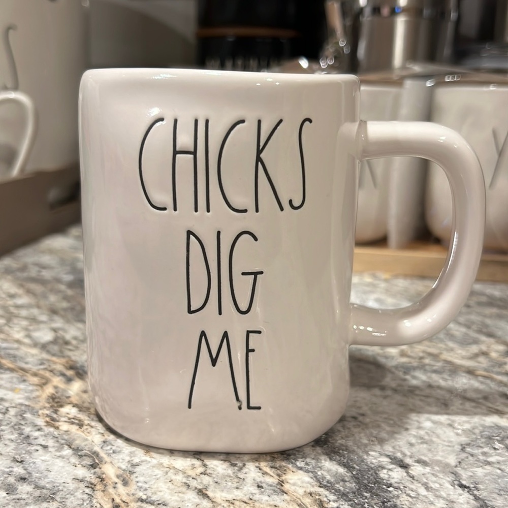 Rae Dunn New "Chicks Dig Me" Mug